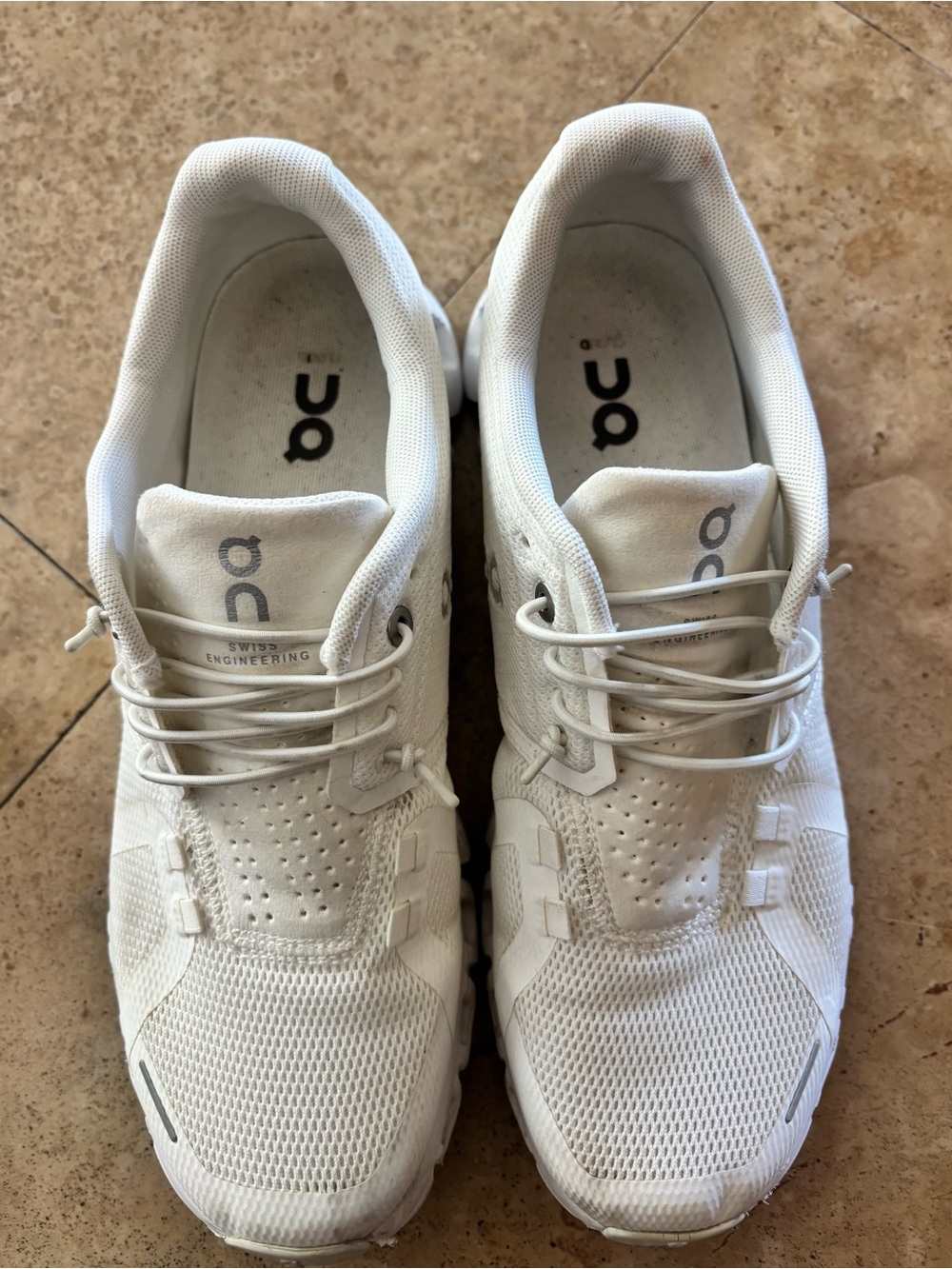 On Cloud womens 8 medium Lightweight Running Shoes
